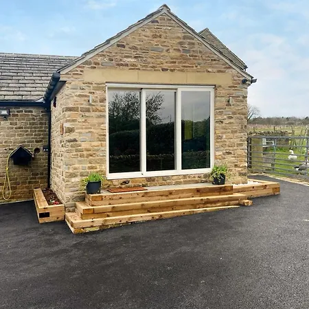 Holiday home Peartree